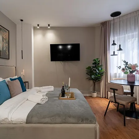 דירה Trendy & Private Near Cismigiu & Calea Victoriei *