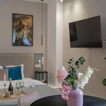 Urban Chic Near Cismigiu & Calea Victoriei *