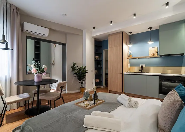 Trendy&private Near Cismigiu&calea Victoriei * Bucureşti