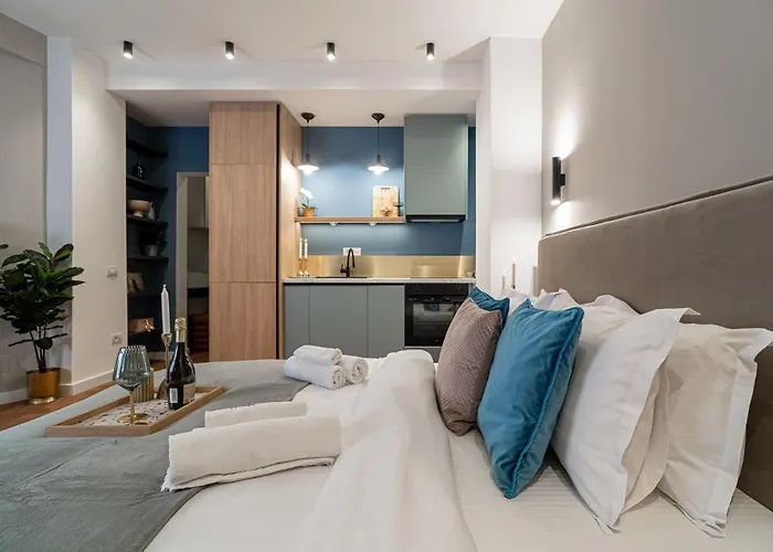 Trendy & Private Near Cismigiu & Calea Victoriei Appartement