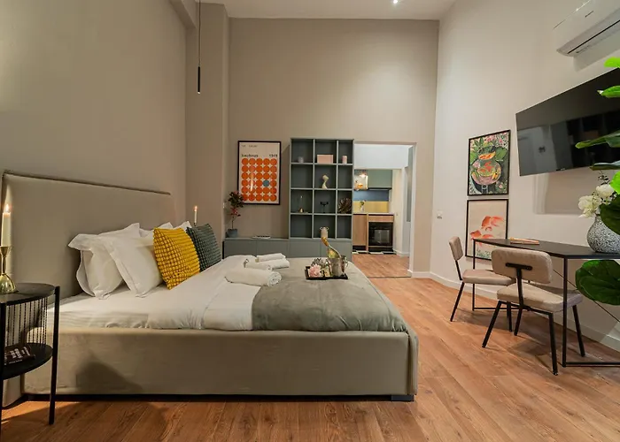 Trendy & Private Near Cismigiu & Calea Victoriei アパート